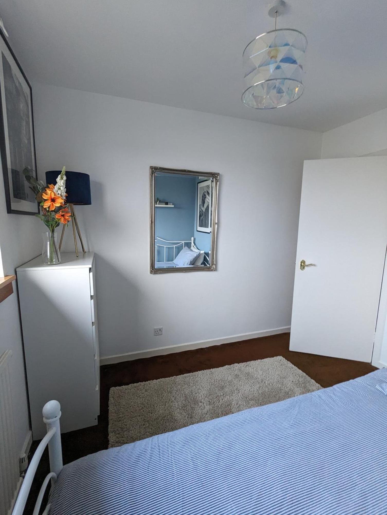 Single Room With Castle View Эдинбург Экстерьер фото